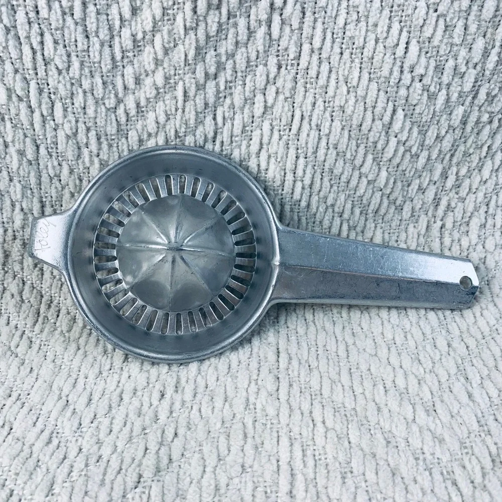 Foley Hand Juicer Unisex OS Silver Vintage Aluminum Manual Citrus Reamer Tool
